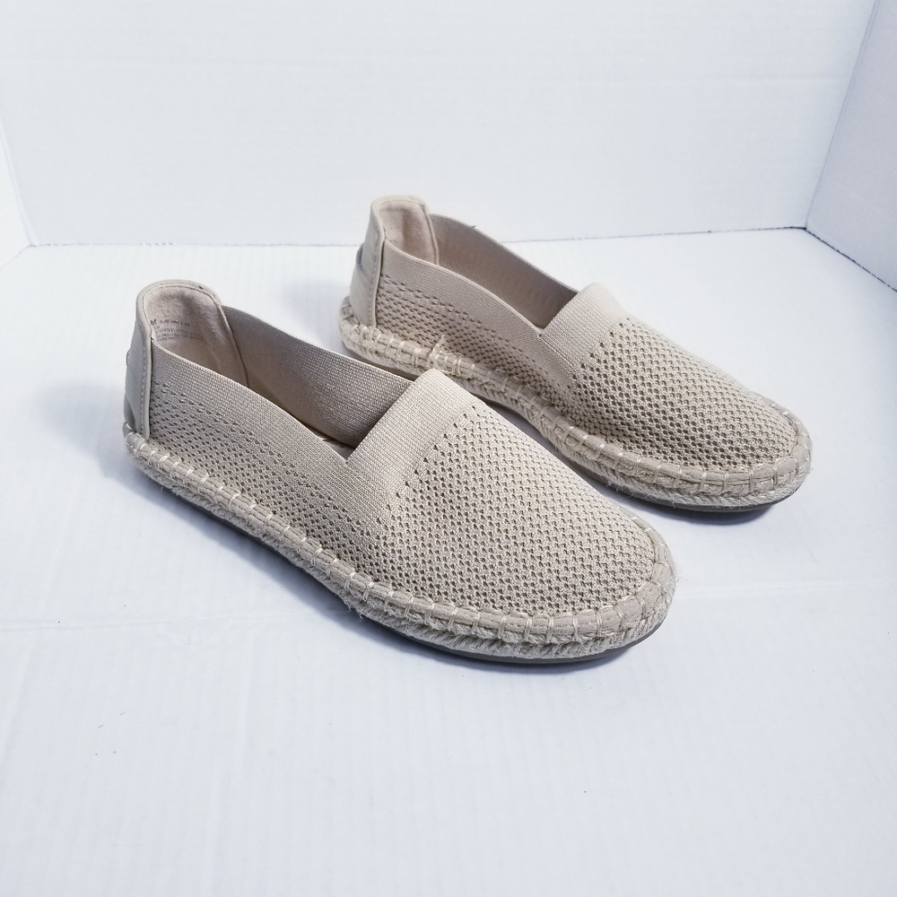 ST. JOHN'S BAY WILLIE LIGHT TAN LOAFERS SIZE 6.5